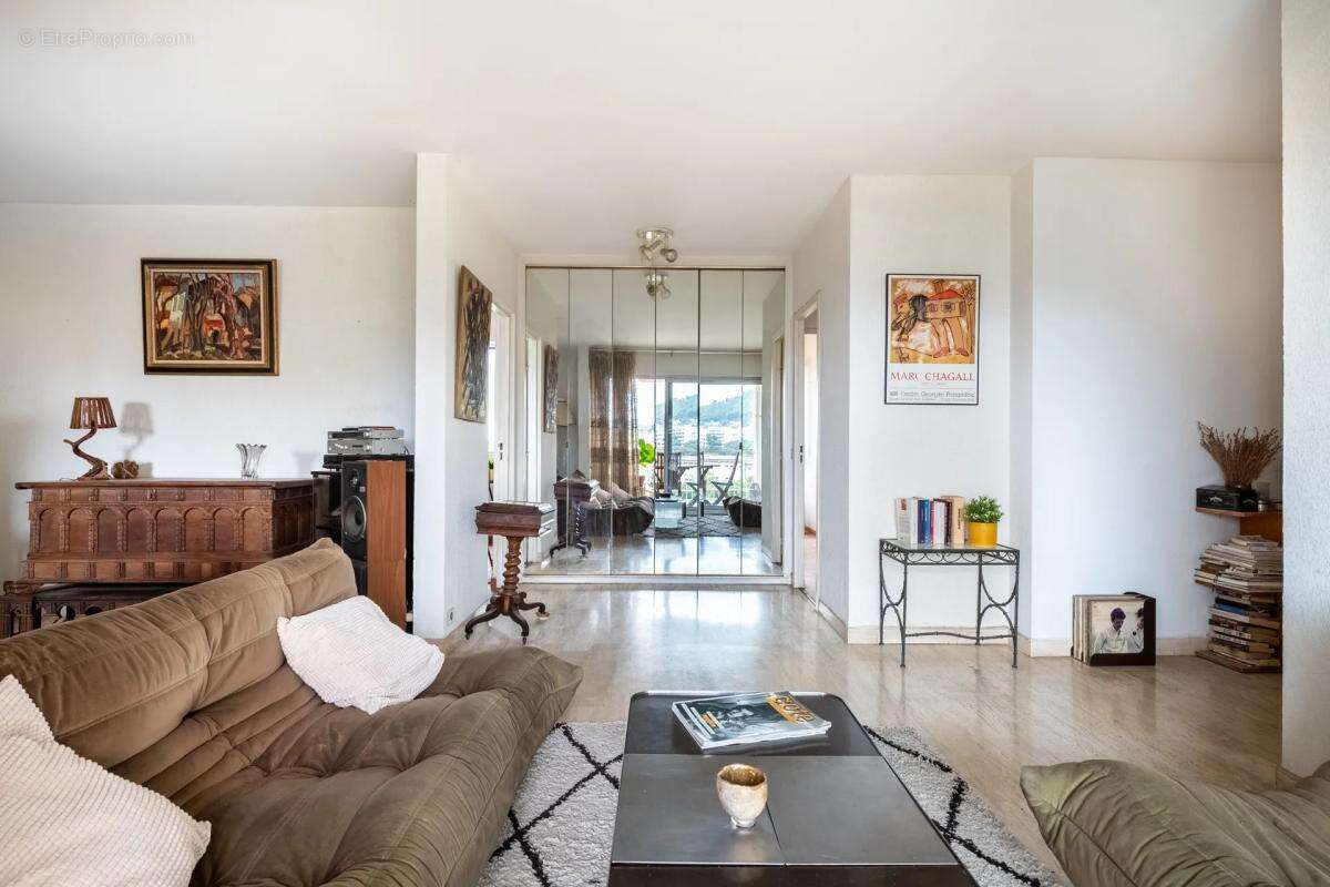 Appartement de 4 pièces de 82 m² situé à Marseille - photo 5