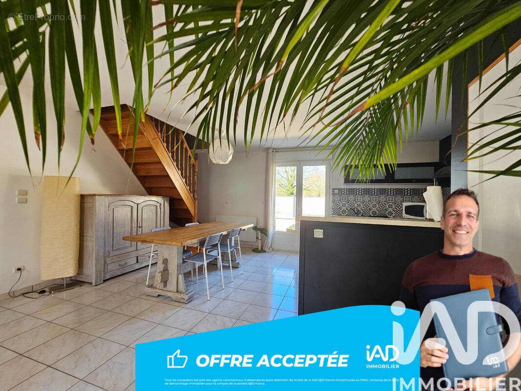 Photo 1 - Maison à MONTFORT-LE-GESNOIS