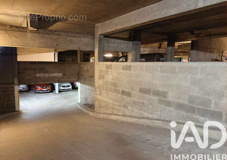 Photo 5 - Parking à PARIS-11E