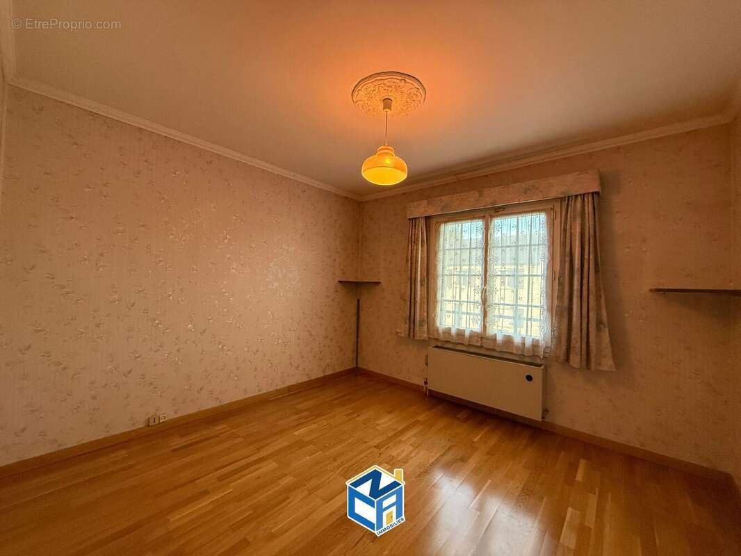 Maison à SAINT-PIERRE-DES-CORPS