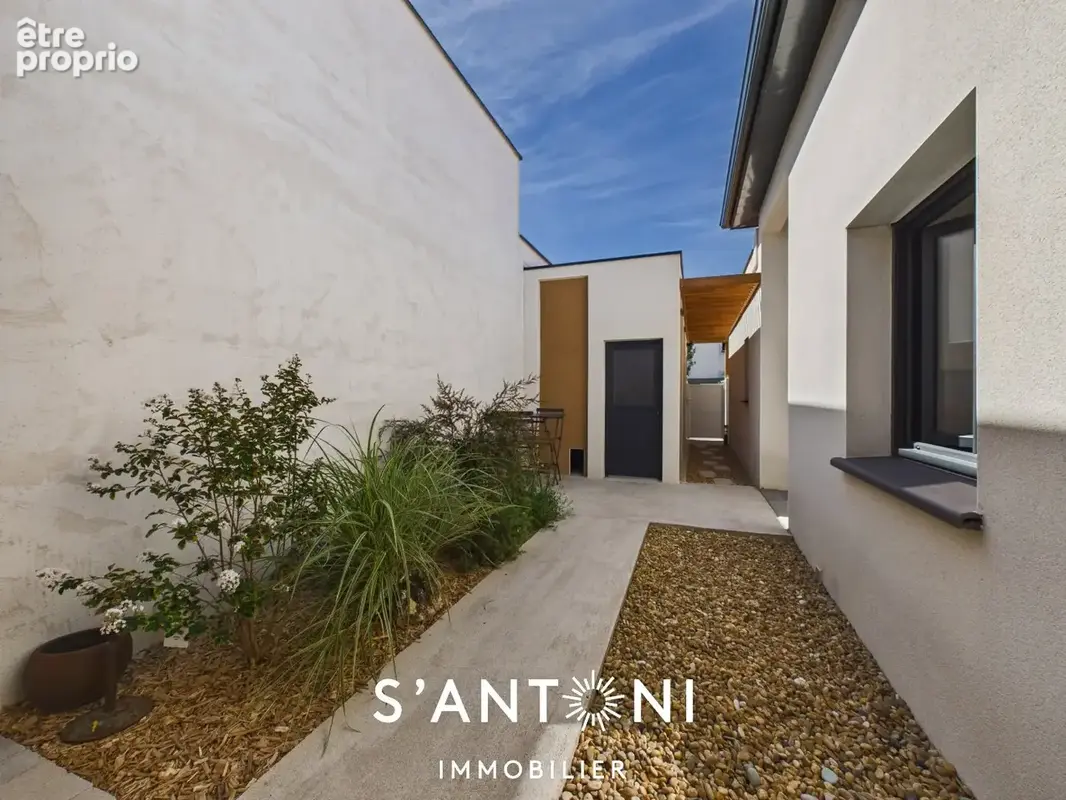 Saint-Thibéry  Villa T4 de plain-pied avec piscine et dépendance - photo 14