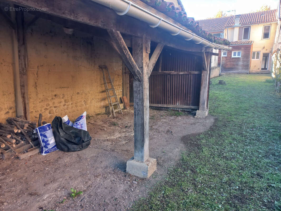 Maison à TRIE-SUR-BAISE