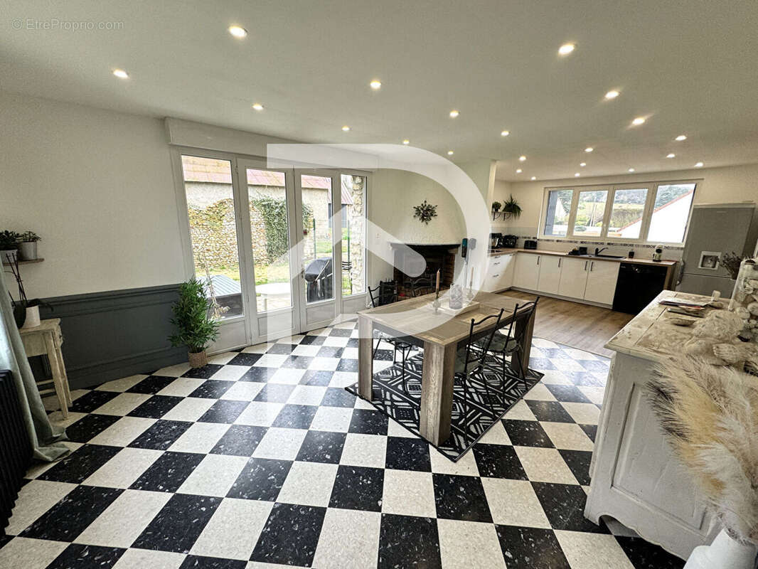 Appartement à BREVAL