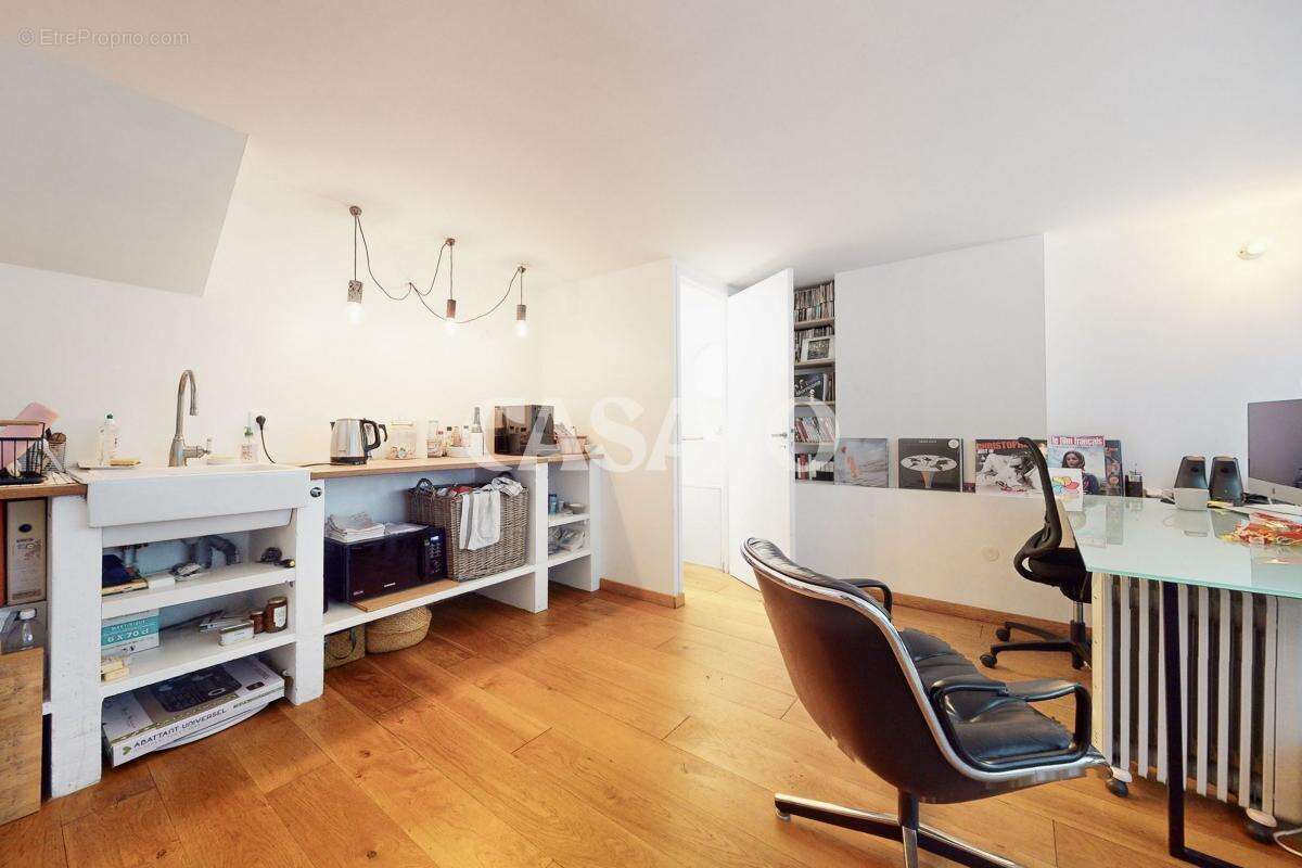 Appartement à PARIS-11E