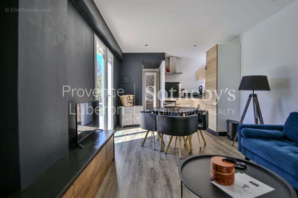 Maison à L'ISLE-SUR-LA-SORGUE