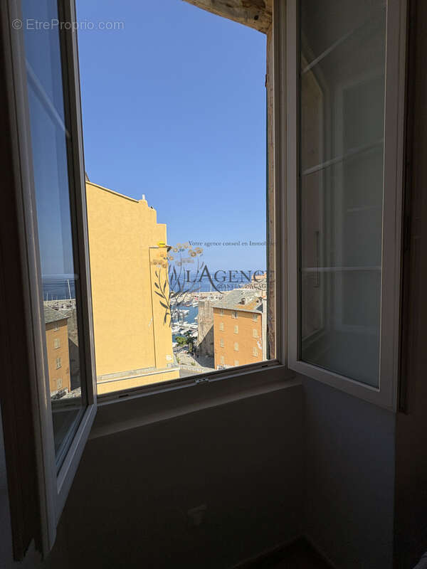 F3 loue - rue carbuccia - bastia - photo 8