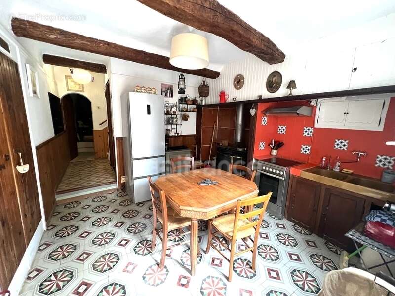 Maison à GREOUX-LES-BAINS