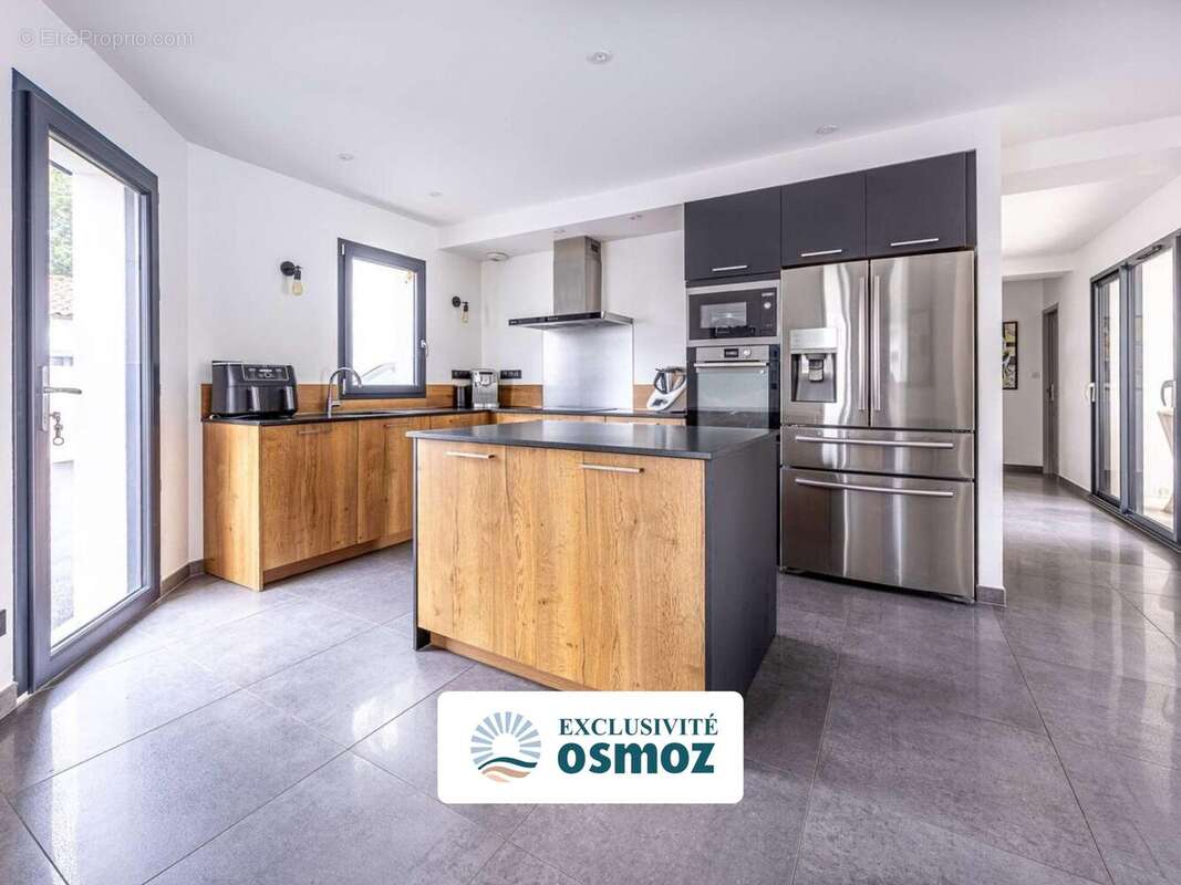 Maison 150 m² à Breuil-Magne  - photo 3