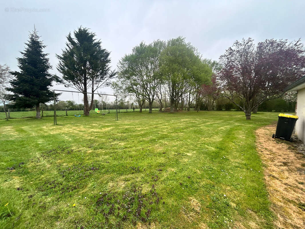 Maison à SAINTE-CECILE