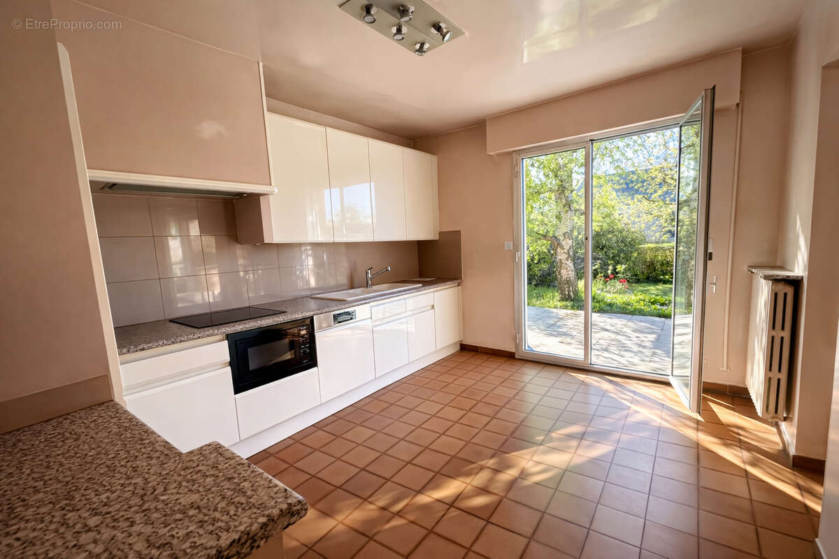 Maison à NEUILLY-PLAISANCE