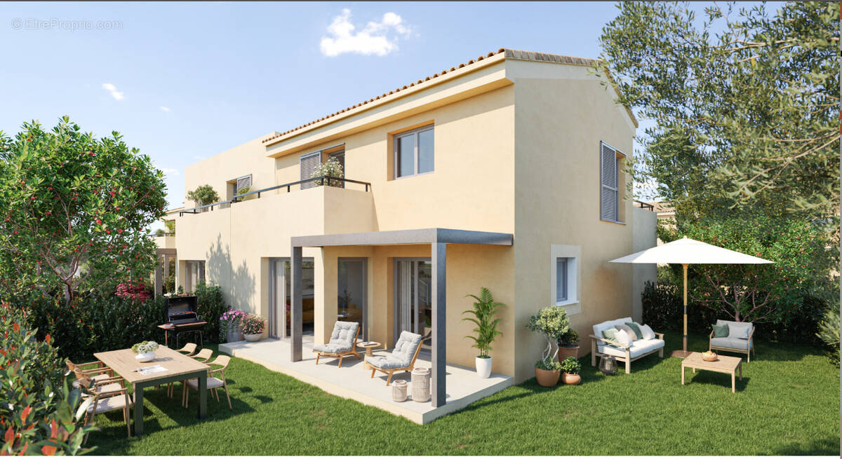 Maison à HYERES
