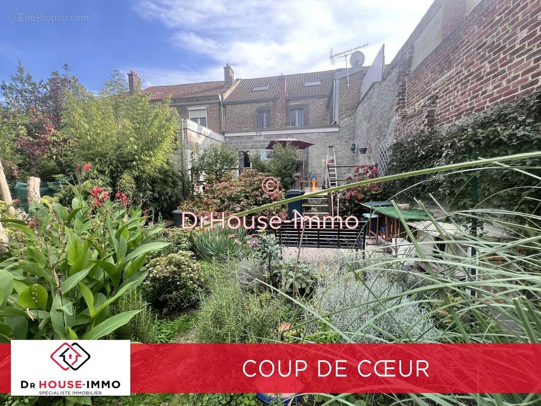 Maison à QUIEVRECHAIN