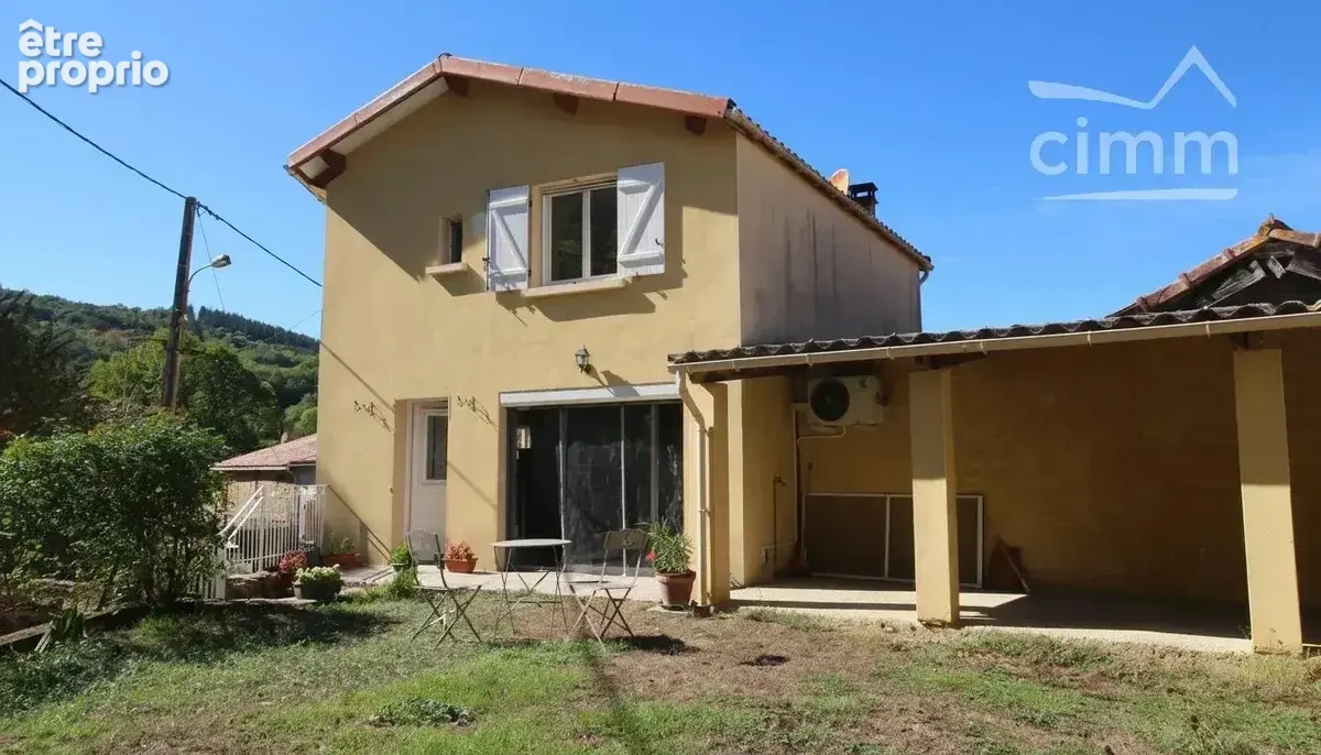 Maison 4 pièces de 91 m² avec jardin à Villefort - photo 1