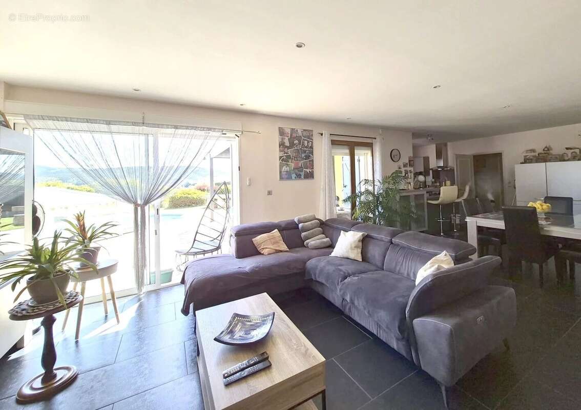 Maison à SAINT-APPOLINARD