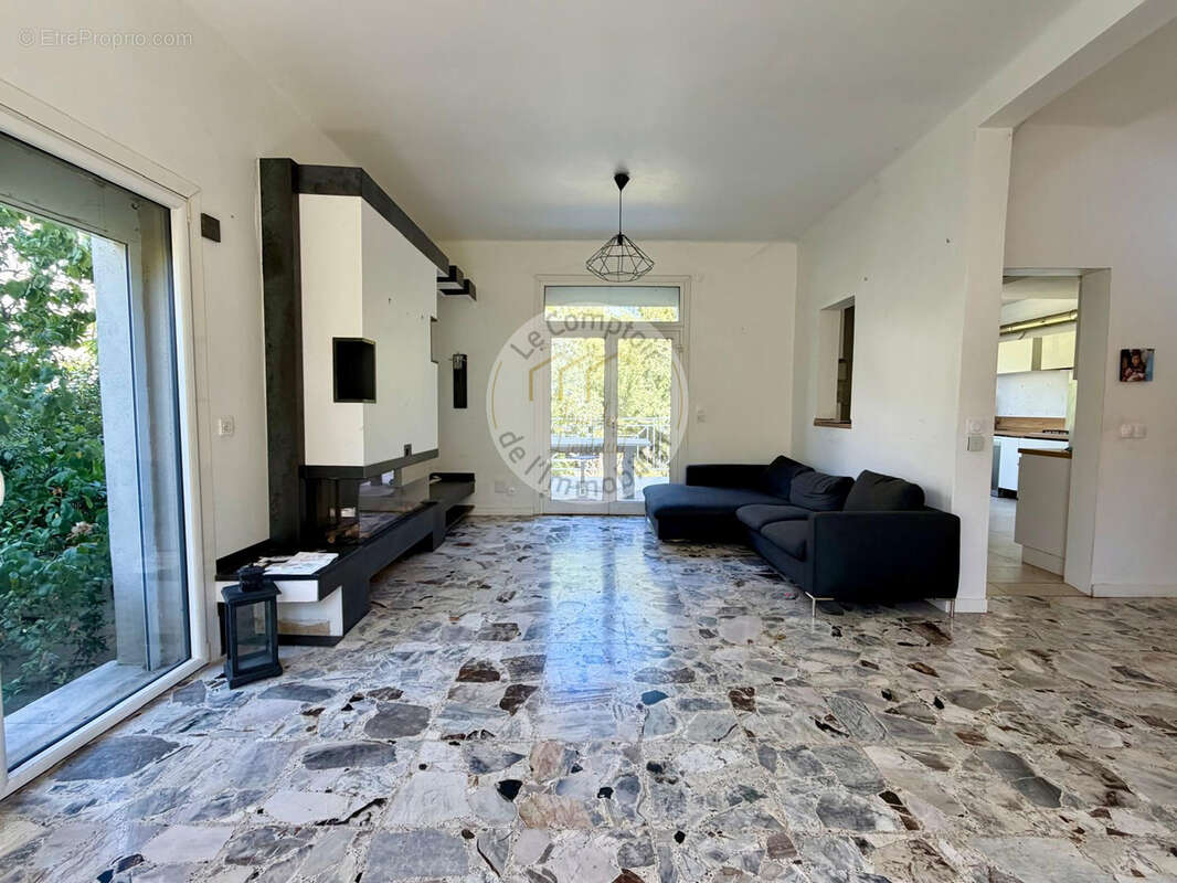 Maison à MARSEILLE-9E