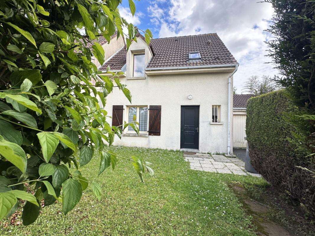 Maison à BRETTEVILLE-SUR-ODON
