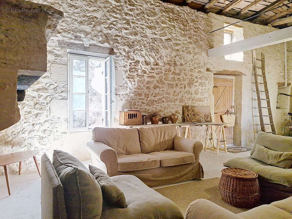 Maison en pierre rénovée avec annexe et bel extérieur, cœur de village - 33790 Pellegrue - photo 17