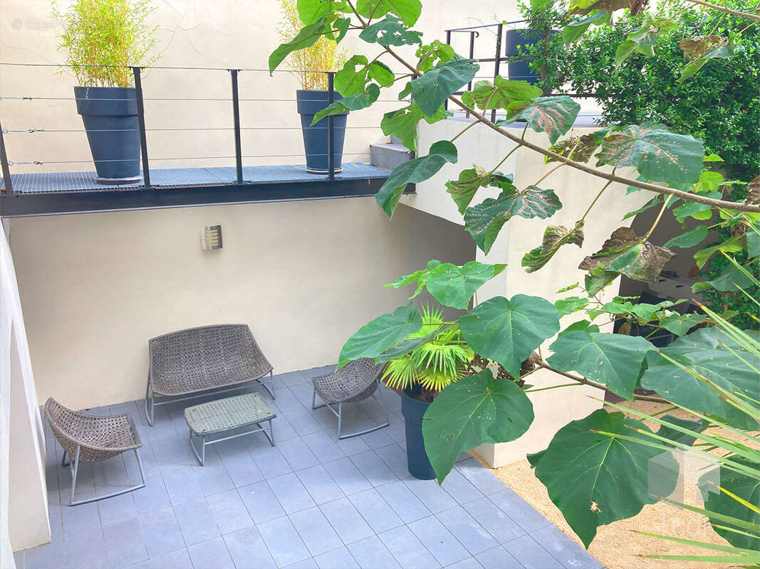 MONTELIMAR, maison de ville 350 m2 avec piscine - photo 10