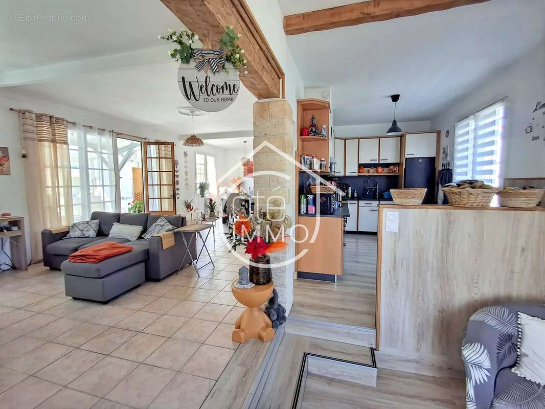 Maison à MOULEYDIER