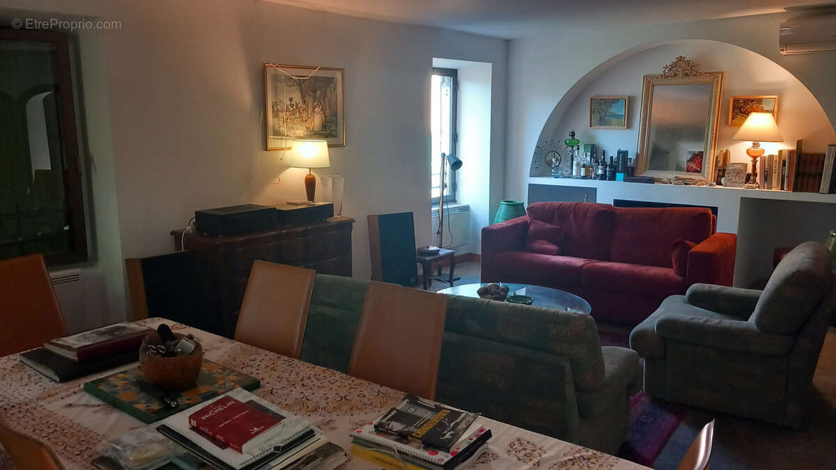 Maison à COLOMBIERES-SUR-ORB