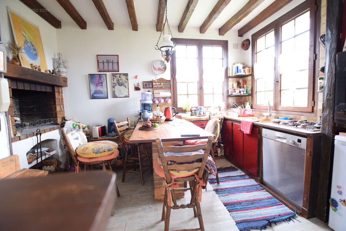 Maison à LE PERRAY-EN-YVELINES