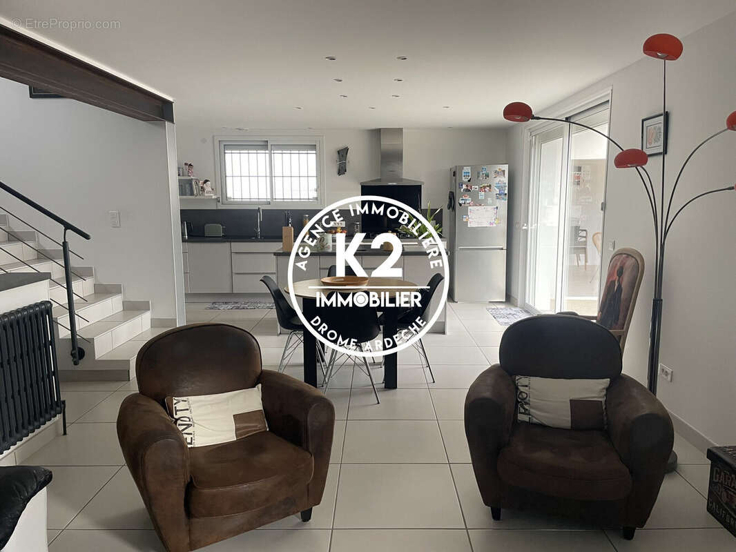 Maison à MONTELIMAR