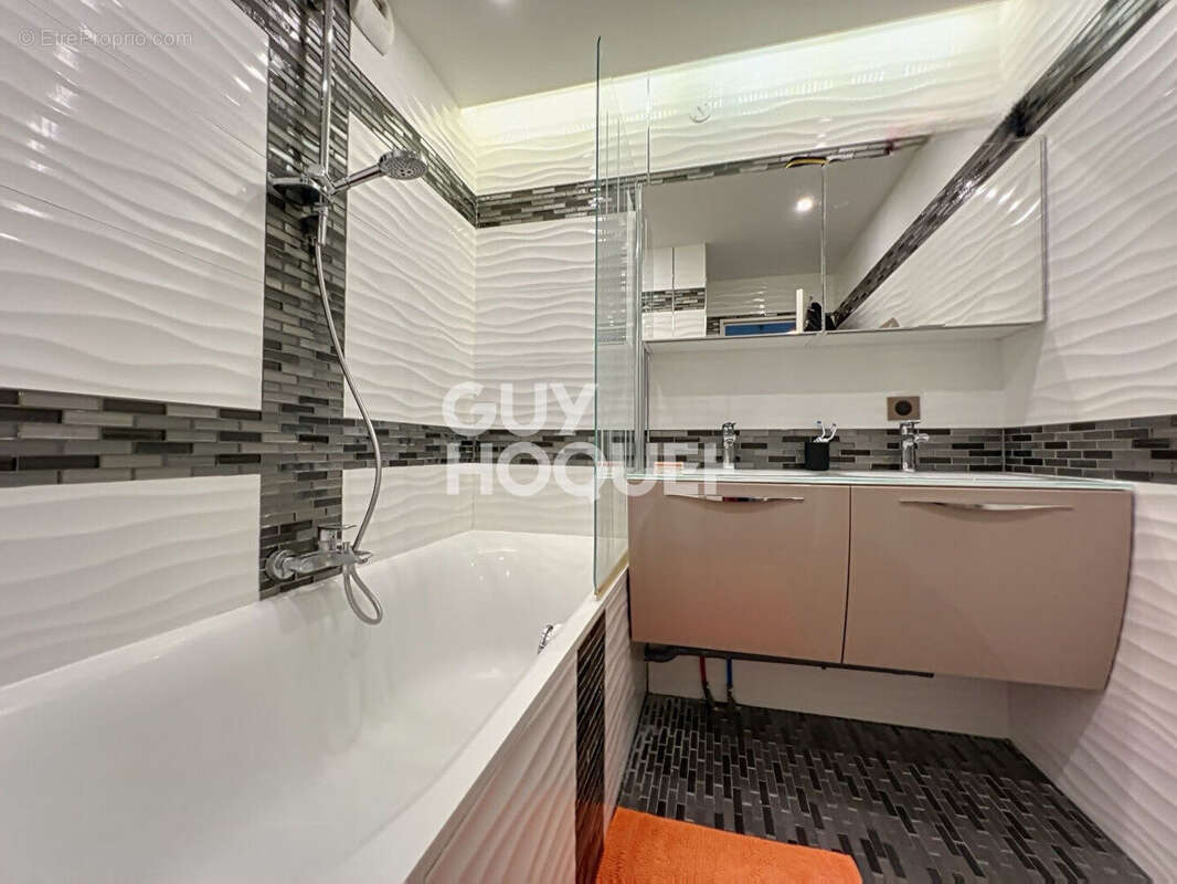 Appartement à STAINS