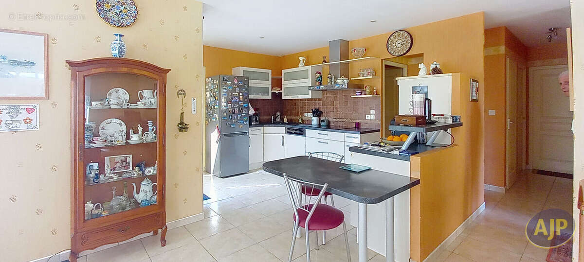 Maison à JUIGNE-DES-MOUTIERS