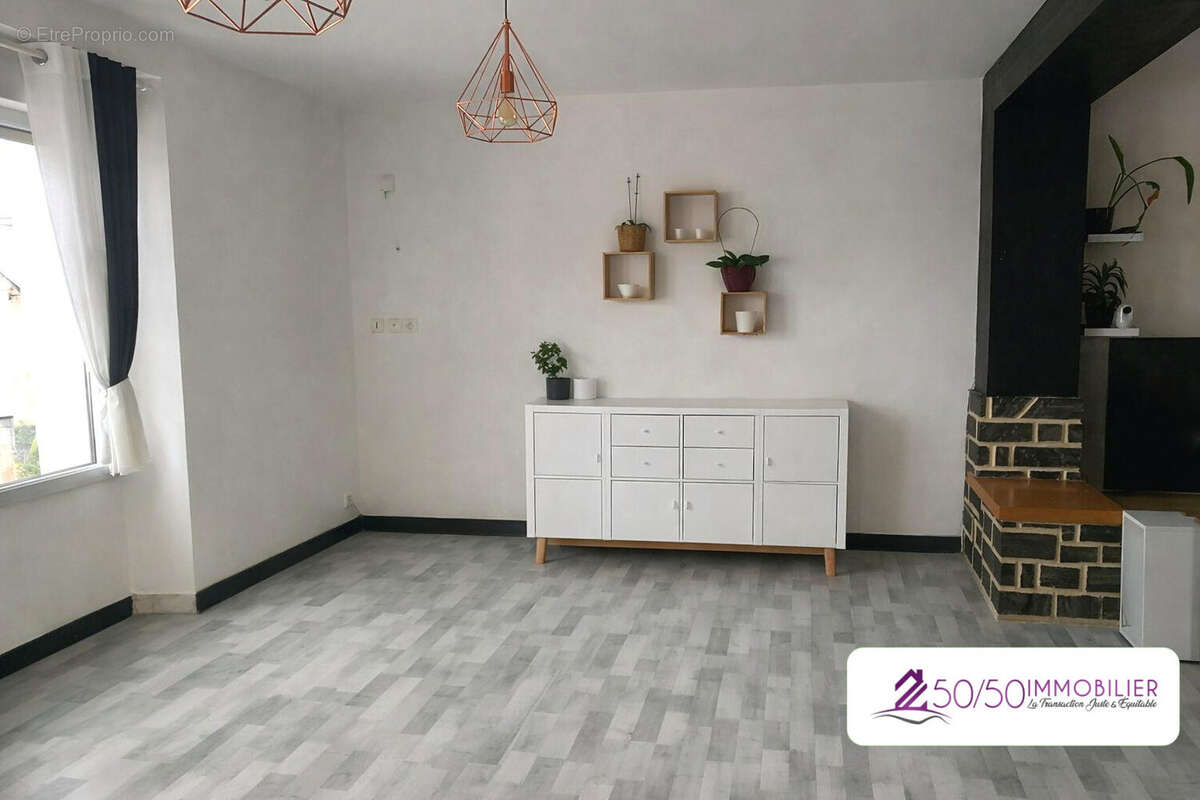 Appartement à SAINT-MARTIN-DES-CHAMPS