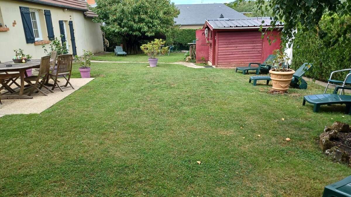 Maison à FAVEROLLES-SUR-CHER