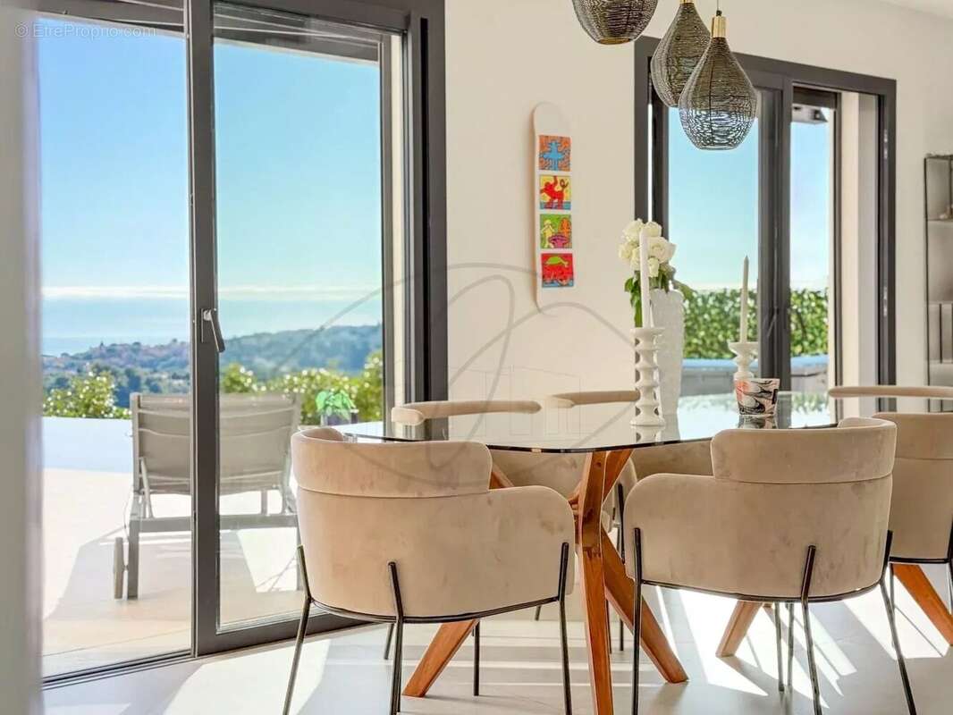 Appartement à FALICON