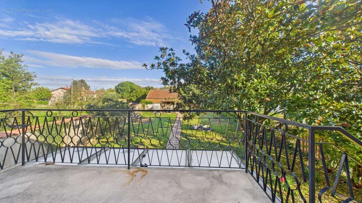 Maison à BOURG-LES-VALENCE