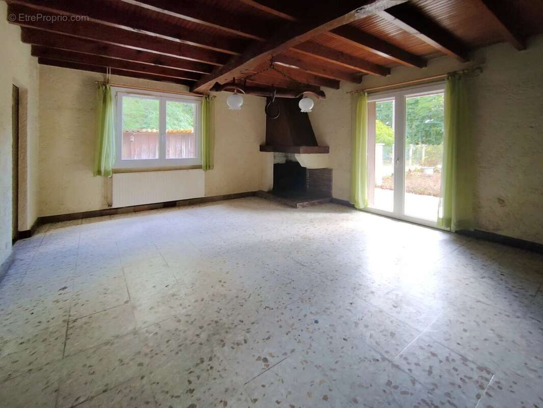 Maison à CABANAC-ET-VILLAGRAINS