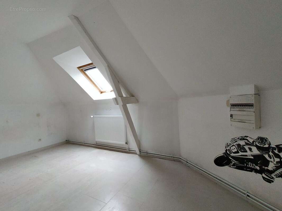 Maison à vendre Mont Saint Jean chambre