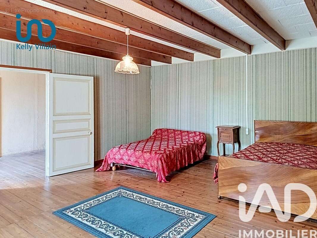Maison 166 m² à Saint-Christophe-Sur-Roc  - photo 9