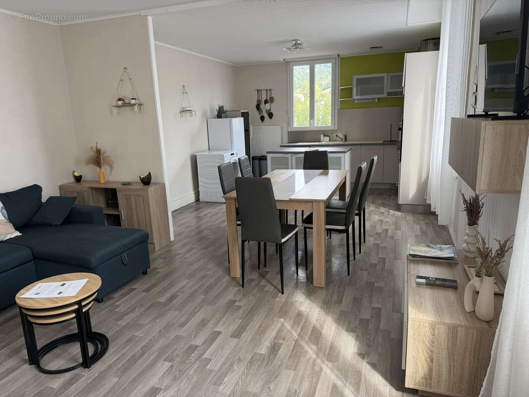 Maison 3 chambres avec cour et garages - photo 15