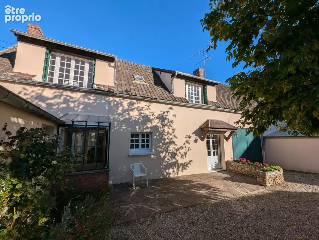 Maison à LA QUEUE-LES-YVELINES