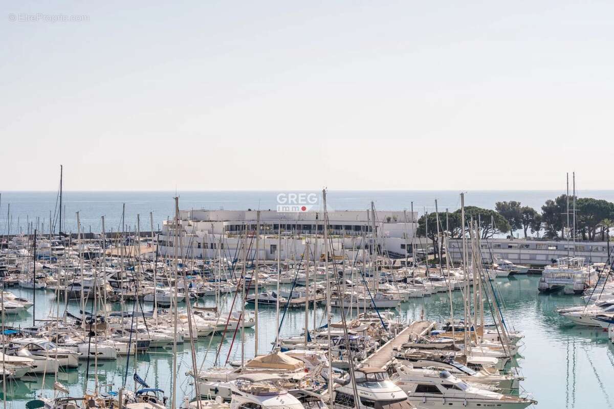 Appartement à VILLENEUVE-LOUBET