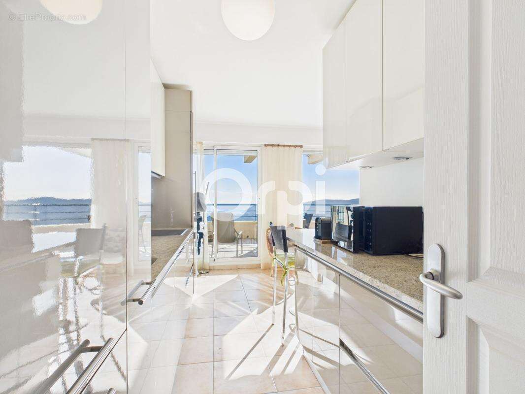 Appartement à MANDELIEU-LA-NAPOULE
