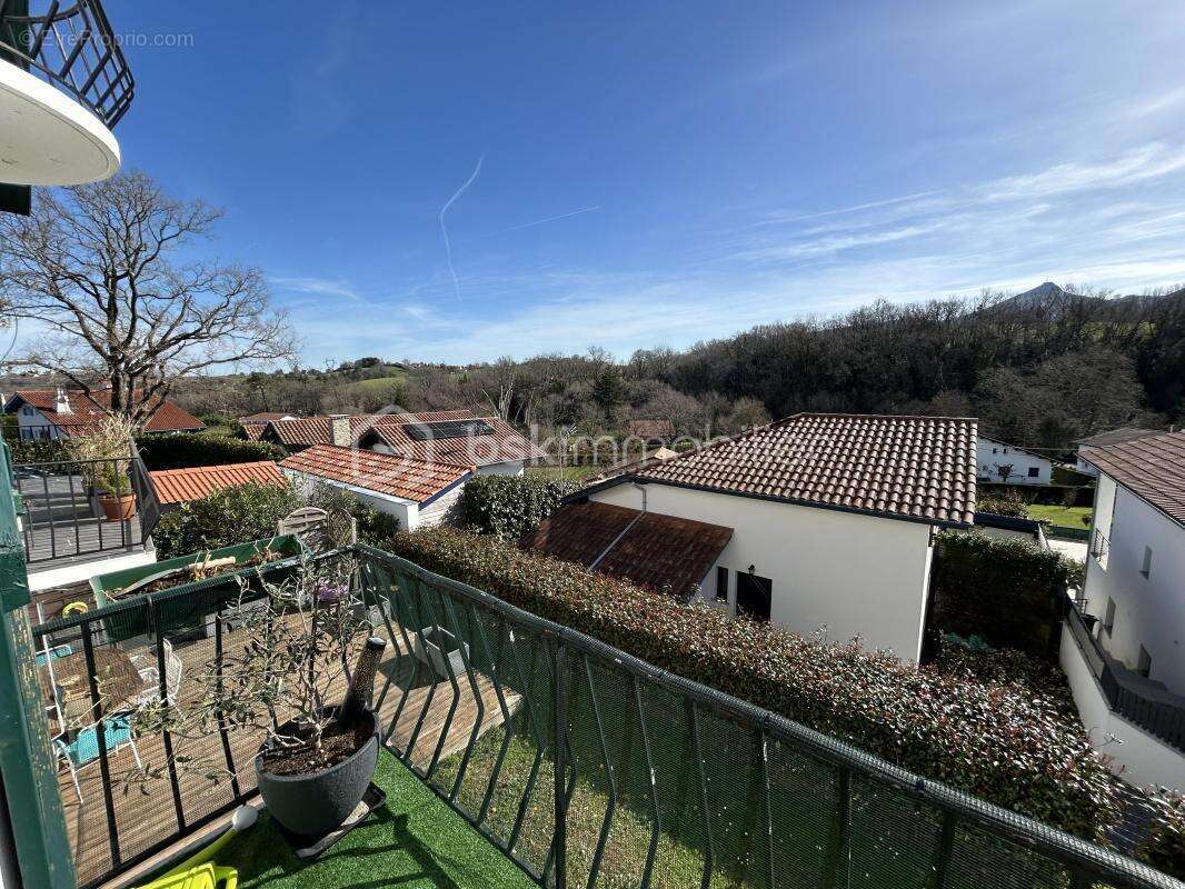 Appartement à URRUGNE