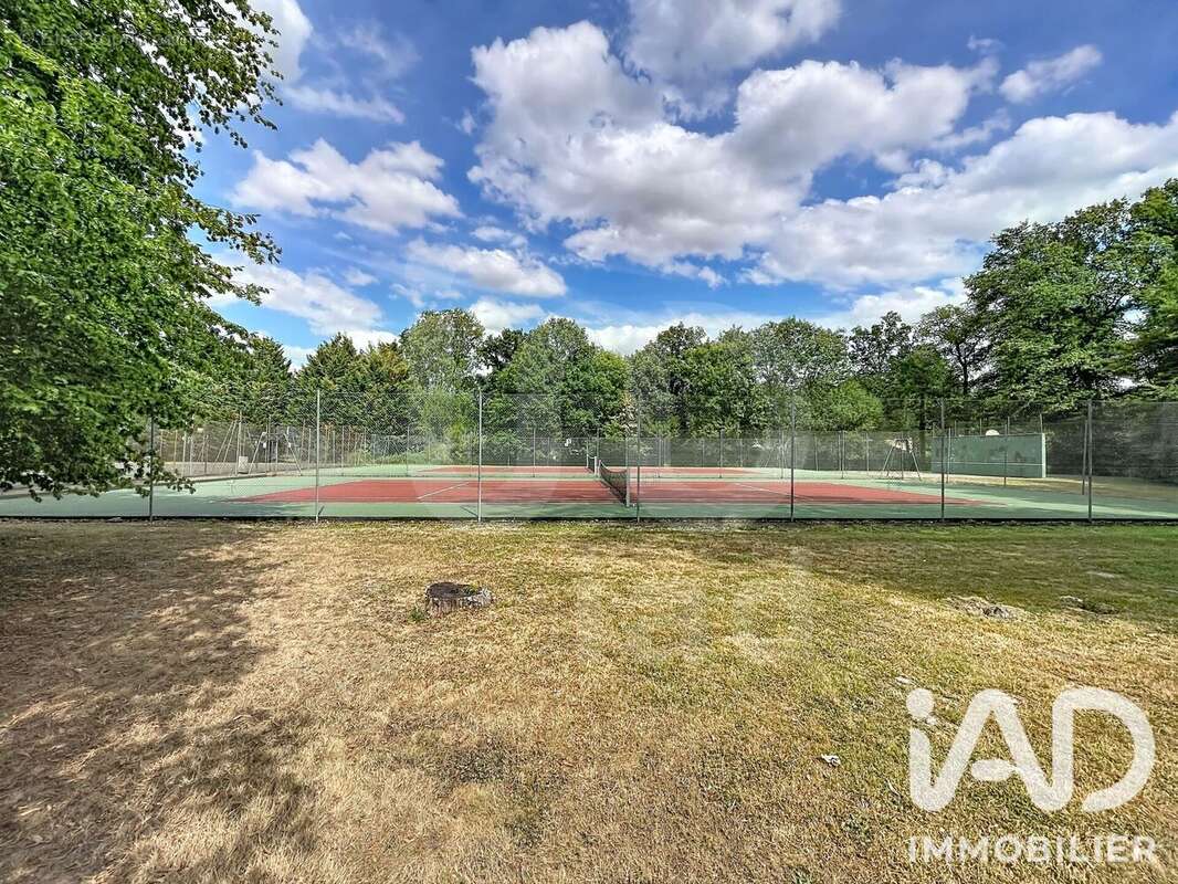 Terrain 893 m² à Courtenay  - photo 6