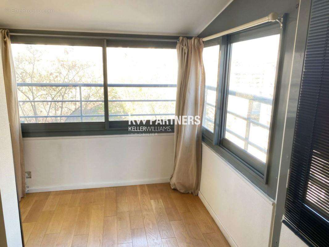 Appartement à PARIS