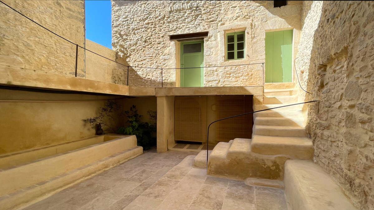 Maison à UZES