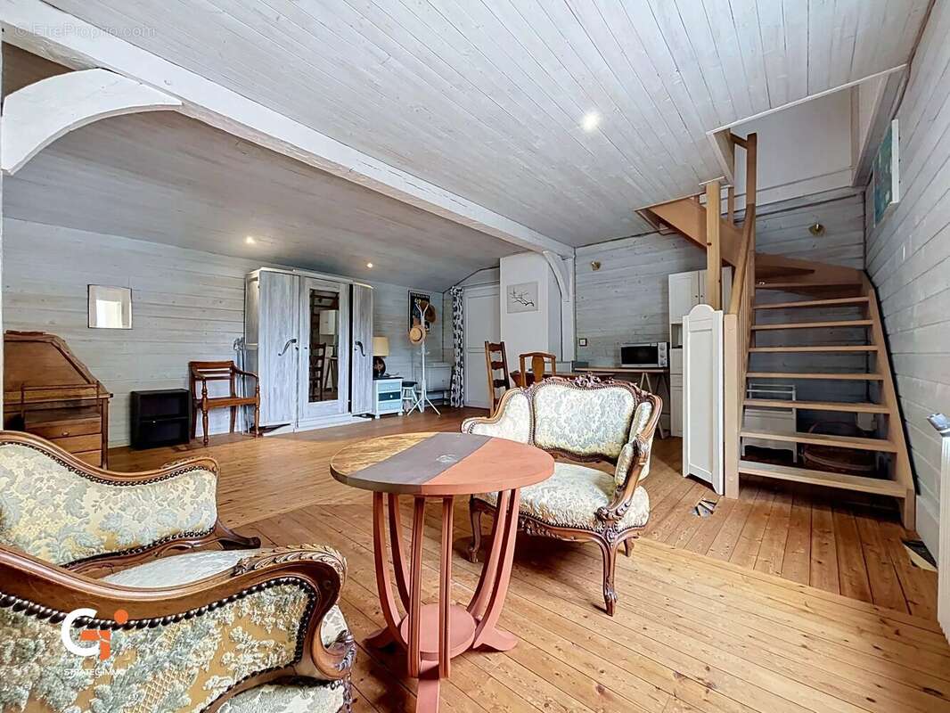 Maison familiale de 245m² à Oissel-sur -Seine - photo 19