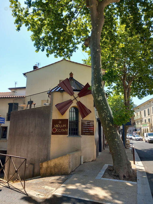 Commerce à LAMALOU-LES-BAINS
