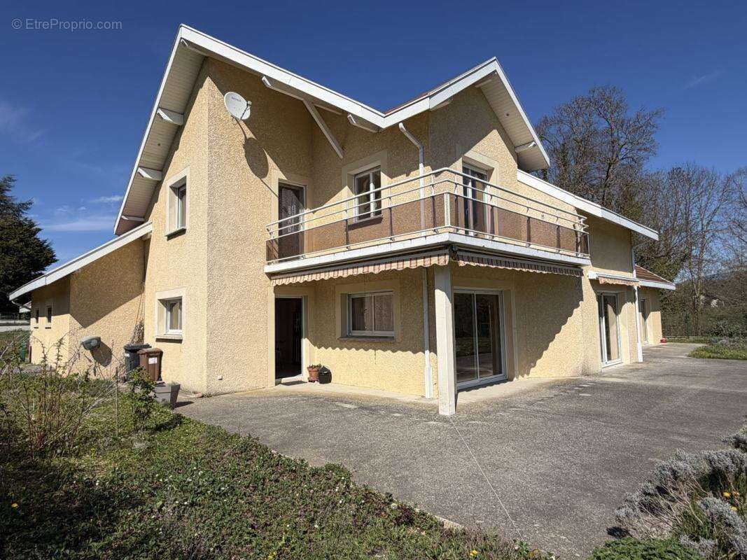 Maison à SAINT-GEOIRE-EN-VALDAINE