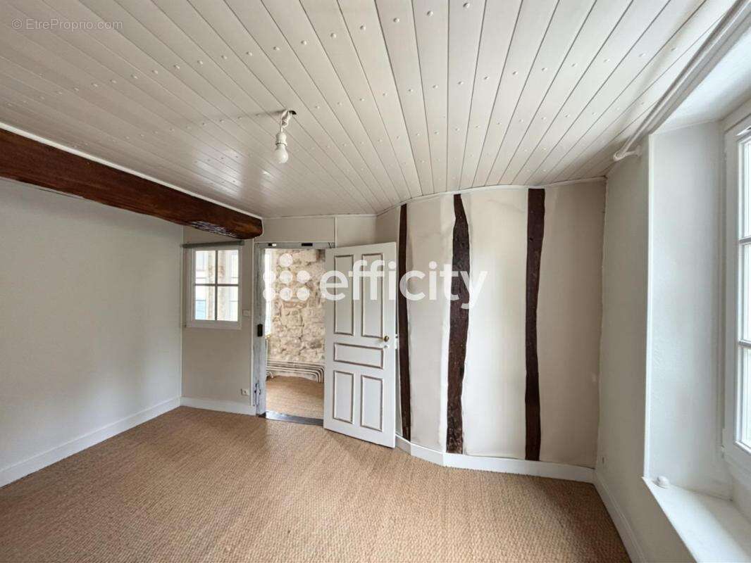 Maison à SENLIS