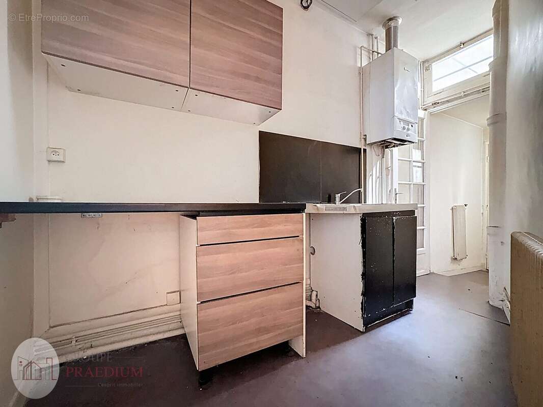 Appartement à PARIS-14E