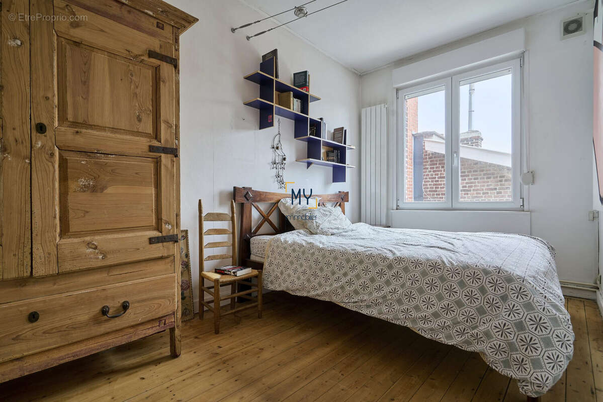 CHAMBRE 1/4 - Maison à vendre - 6 pièces - 169 m²- Marquette-lez-Lille - Maison à MARQUETTE-LEZ-LILLE