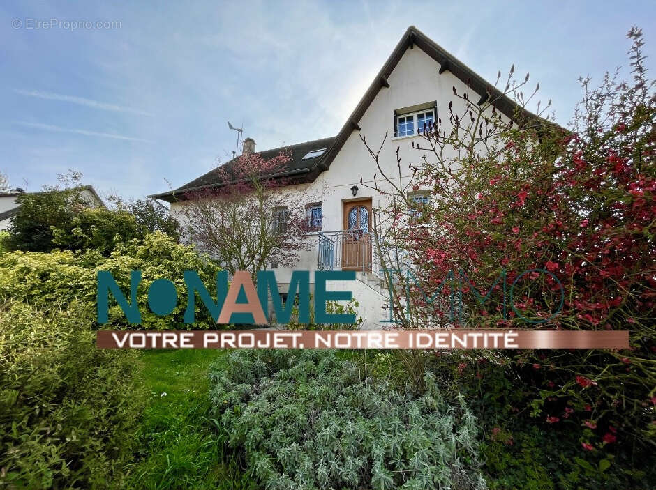 Maison à DARDEZ
